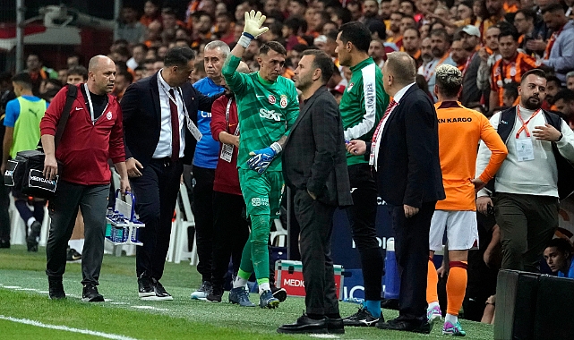 Yener İnce: "Muslera’da darbeye bağlı çıkık oluştu, saha içinde yerine oturttuk"