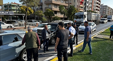 Zincirleme trafik kazası: 1’i çocuk 2 kişi yaralandı