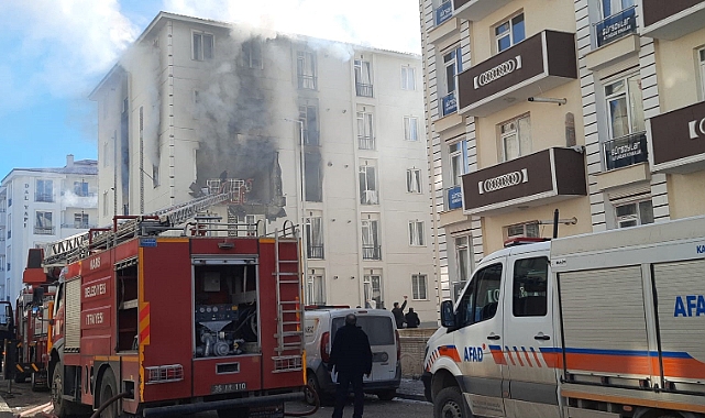 5 katlı binada doğal gaz kaynaklı patlama
