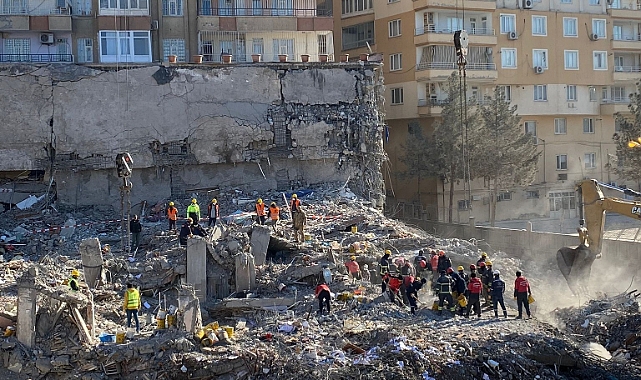 77 kişiye mezar olan binanın inşasında elverişsiz malzeme kullanılmış