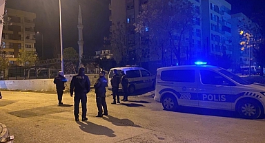 Baba ve oğula silahlı saldırı: 1 ölü