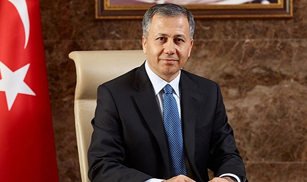 Bakan Yerlikaya: "FETÖ ile irtibatı olduğu tespit edilen 445 aktif emniyet mensubu açığa alındı"