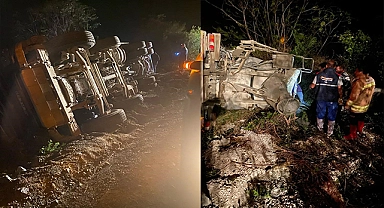 Beton taşıyan kamyon devrildi