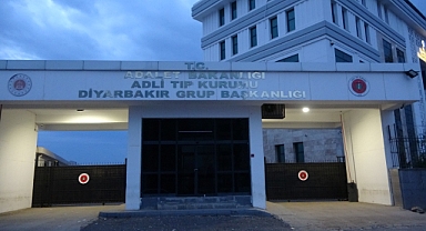 Ev yapımı konserveden zehirlenen 4 kişiden 1’i hayatını kaybetti