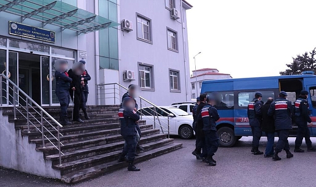 Gaziantep'te zeytin çalan hırsızlar jandarmadan kaçamadı