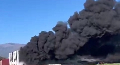 Hatay’da fabrikada yangın çıktı
