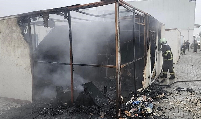 Hatay’da konteyner da yangın