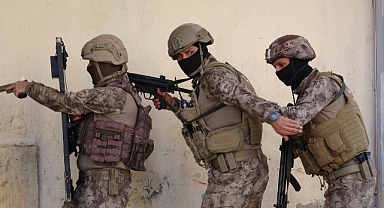 "Kafes-17 Operasyonu” ile “İskoçlar Çetesi” olarak bilinen organize suç örgütü çökertildi