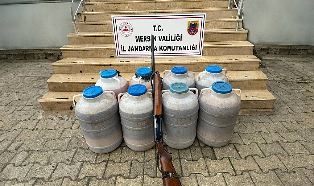 Mersin'de bir evde 550 litre sahte içki ele geçirildi