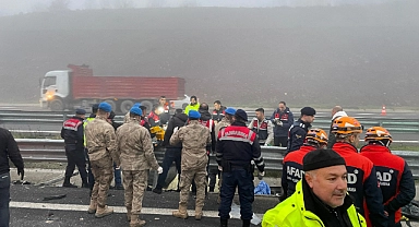 Otoyolda feci kaza: 11 ölü, 57 yaralı