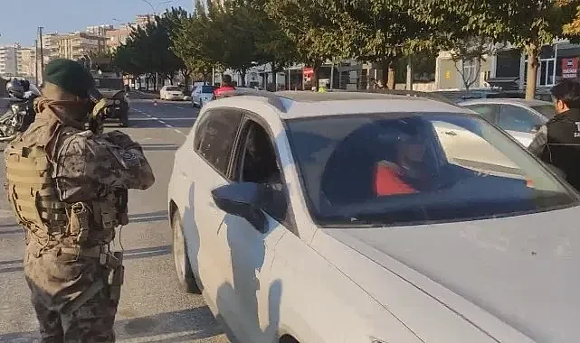 Şanlıurfa'da huzur denetimi! 6 araç men edildi