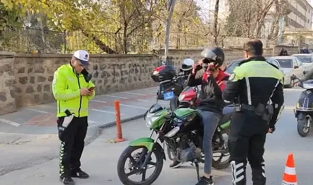 Şanlıurfa'da trafik denetimi: 72 motosiklet trafikten men edildi