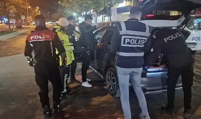 Şanlıurfa'da yılbaşı uygulamasında araç sürüclerine ceza yağmuru