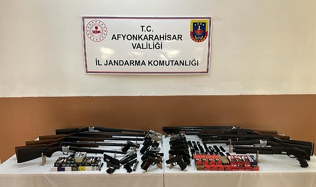 Silah kaçakçılarına yönelik operasyon: 5 gözaltı
