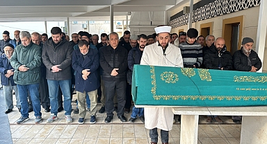 Sokak ortasında kıskançlık cinayeti: Sopayla başına defalarca vurup öldürdü