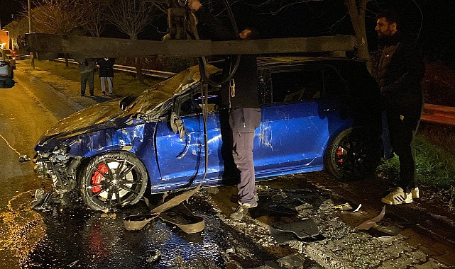 Takla atan otomobil 50 metre sürüklendi: 3 yaralı
