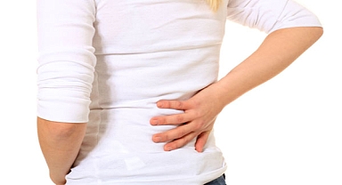 Yürümekle artan bel ağrısına dikkat