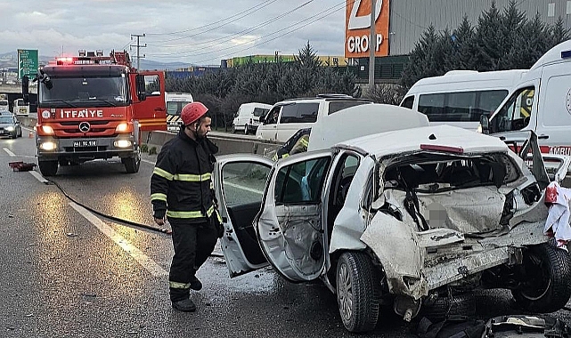 4 araçlı zincirleme kaza: 1 ölü, 1 yaralı