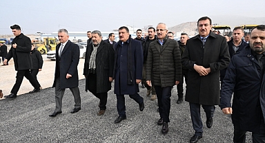 Bakan Uraloğlu ,depremden etkilenen yollar için 2023 yılında harcanan ödemeleri açıkladı