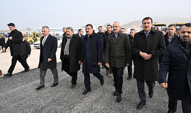 Bakan Uraloğlu ,depremden etkilenen yollar için 2023 yılında harcanan ödemeleri açıkladı