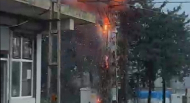 Elektrik trafosunda korkutan patlama