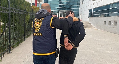 Hasarlı binada hırsızlık yapan şahıs polis ekiplerince yakalandı
