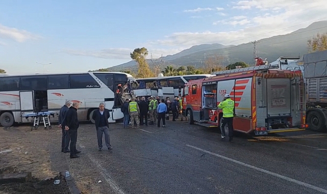 İşçi servisleri çarpıştı: 6 yaralı
