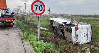 İşçilerini taşıyan otobüs kaza yaptı: 5 yaralı