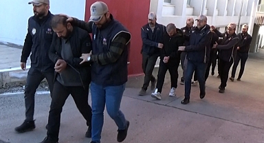 Kırmızı bültenle aranan DEAŞ üyeleri Adana’da yakalandı