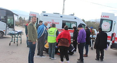 Otomobil motosiklete çarptı: 1 yaralı