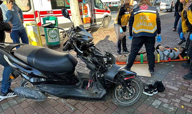 Otomobilin çarptığı motosiklet sürücüsü yaralandı