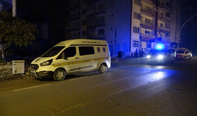 Silahlı ve bıçaklı kavgada kan aktı: 2 yaralı