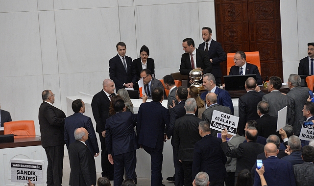 TBMM Genel Kurulu'nda Can Atalay kararı okunurken gerginlik yaşandı