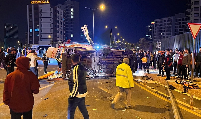 Ambulans ile otomobil çarpıştı: 1'i ağır 7 yaralı