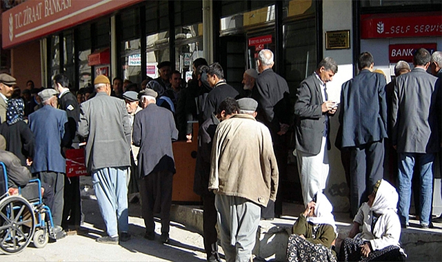 Bakan Işıkhan duyurdu! Emekliye ek zam ödeme tarihi belli oldu