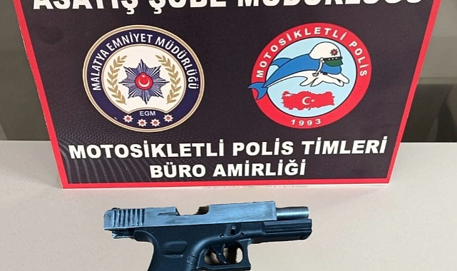 Çok sayıda silah ve uyuşturucu ele geçirildi