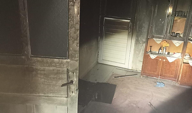 Evde çıkan yangında bir kişi hayatını kaybetti