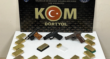 Hatay'da kaçakçılıkla mücadele: Ruhsatsız silah ve fişek ele geçirildi