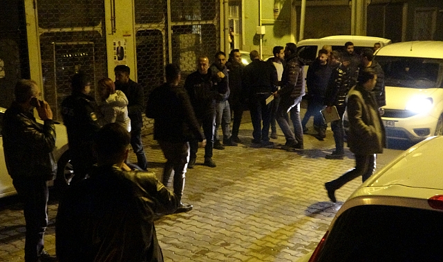 Husumetlilerin silahlı satırlı kavgasında ortalık savaş alınana döndü: 1 ağır yaralı