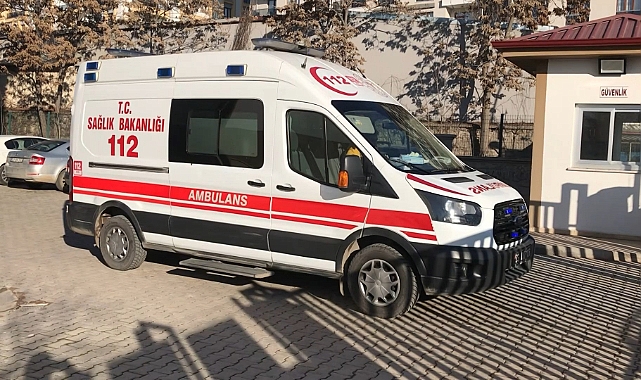 Lisede 'kız meselesinden' çıkan kavgada 1 öğrenci bıçaklandı