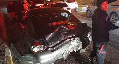 Mardin'de kırmızı ışıkta zincirleme kaza