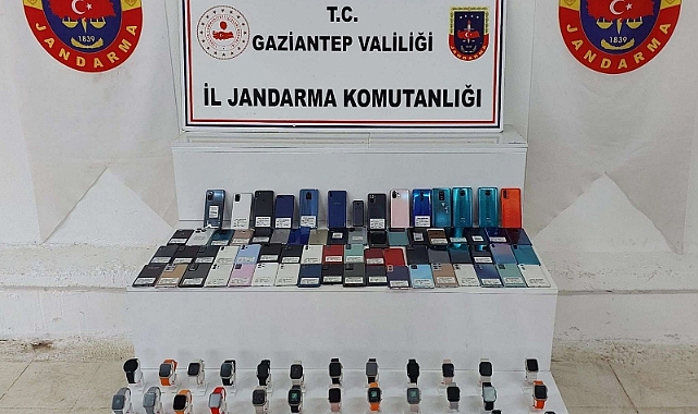 Milyonlarca lira değerinde kaçak telefon ele geçirildi