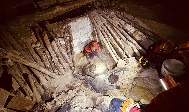 Şanlıurfa’da 2 katlı ev çöktü: 1 kişi enkaz altında kaldı