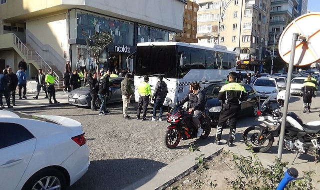 Şanlıurfa'da çevik kuvvet aracının çarptığı çocuk hayatını kaybetti, halası yaralandı
