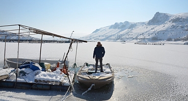 Soğuk havanın etkisiyle barajlar dondu