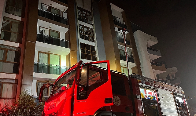 Yangında mahsur kalanları itfaiye kurtardı: 1’i bebek 9 kişi dumandan etkilendi
