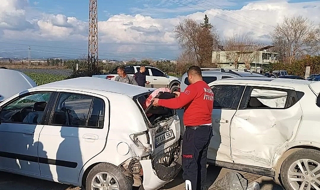 Zincirleme kaza: 3 ağır 5 yaralı