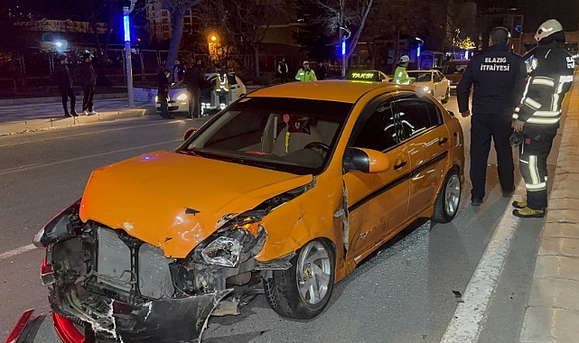 Zincirleme trafik kazası: 2 yaralı