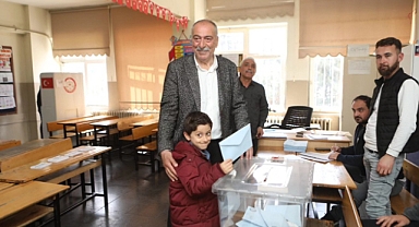 Başkan Adayı Erkmen oyunu kullandı!