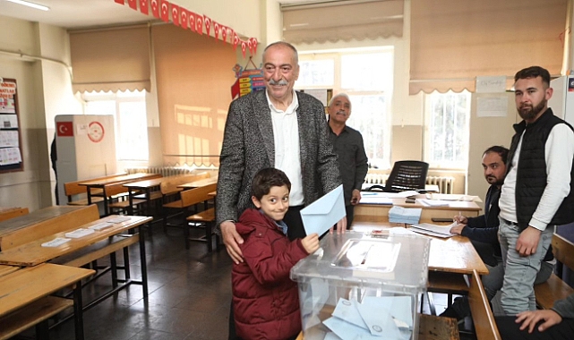 Başkan Adayı Erkmen oyunu kullandı!